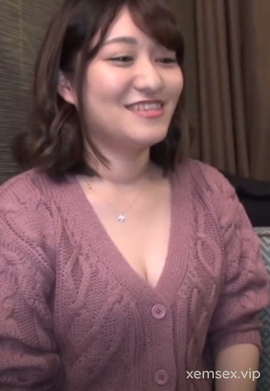 GANA-1923 Cô nàng nhút nhát bị dụ vào khách sạn